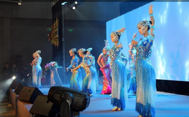 举办新闻新品发布会活动，要注意哪些公关礼仪？