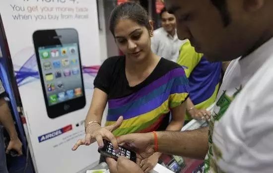 企业出海 - 面对下滑困境 苹果将到印度韩国等新兴市场开店