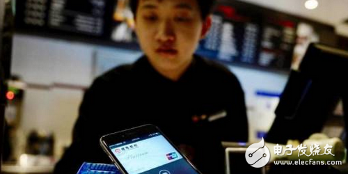 企业出海 - 外媒：微信支付宝能否狙击苹果和三星支付