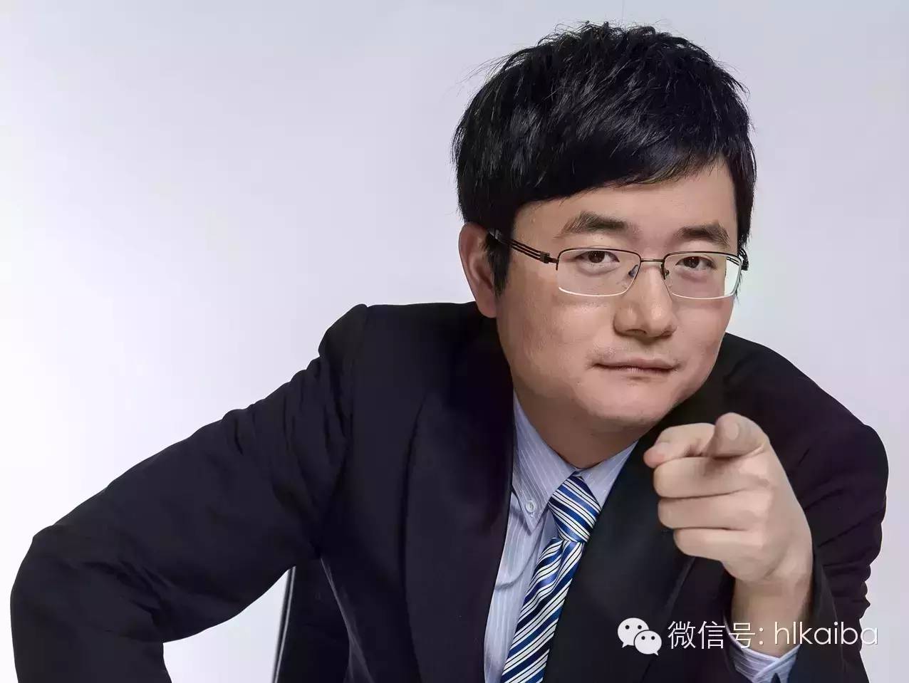 企业出海 - 奋斗5年，加入10亿元俱乐部，傅盛还有牌打吗？